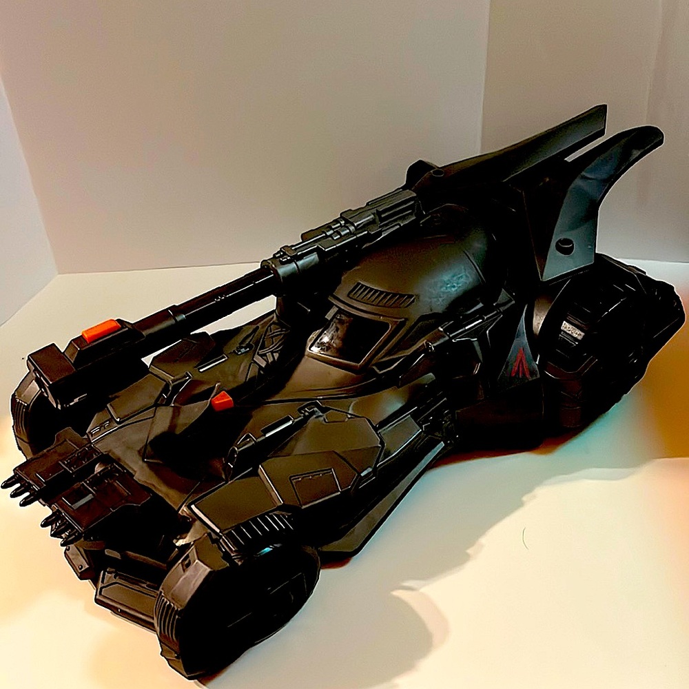 DC Comics & Mattel.  2017, 16 Inch Batmobile with Mega Cannon.